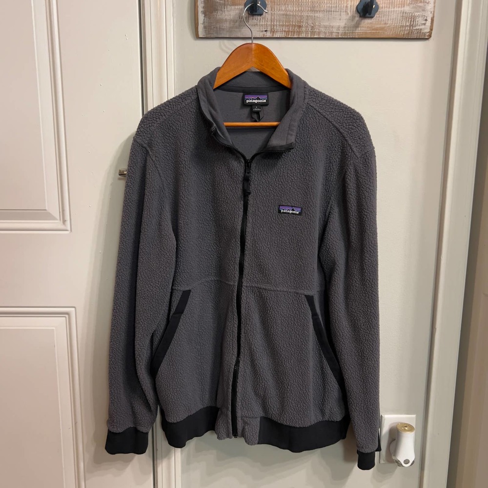 Patagonia sweatshirt fleece jacket